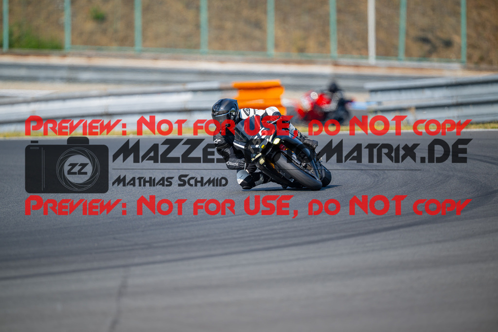 MaZZes-Fotomatrix-20260805-518982 | OPEN