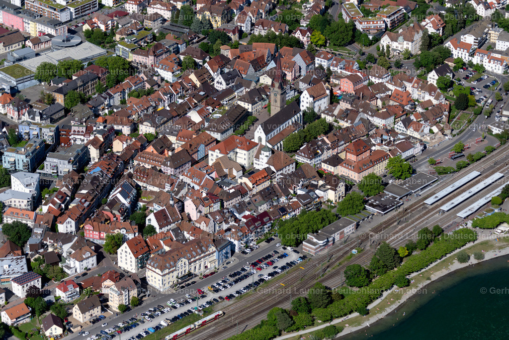 4032354 | RADOLFZELL AM BODENSEE 12.06.2020 Stadtansicht vom Innenstadtbereich in Radolfzell am Bodensee am Bodensee im Bundesland Baden-Württemberg, Deutschland. Weiterführende Informationen bei: Tourismus- und Stadtmarketing Radolfzell GmbH. // City view of the city area of in Radolfzell am Bodensee in the state Baden-Wurttemberg, Germany. Further information at: Tourismus- und Stadtmarketing Radolfzell GmbH. Foto: Gerhard Launer