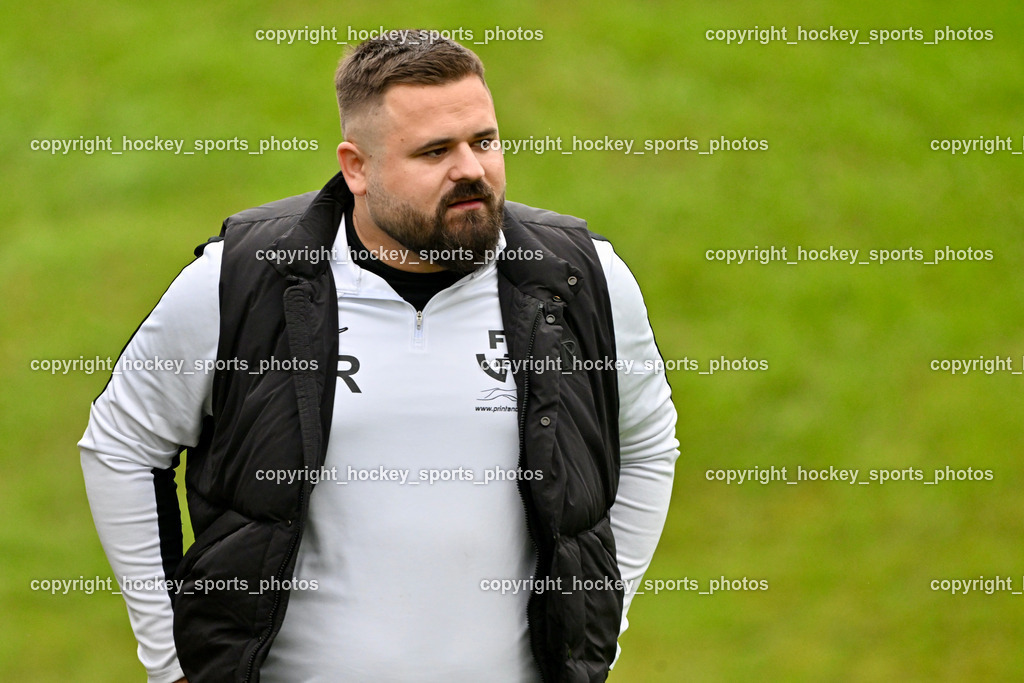 FC Faakersee vs. FC-WR Nussdorf Debant | Headcoach FCWR Nussdorf Debant Sven Lovric,  FC Faakersee vs. FC-WR Nussdorf Debant, FC Faakersee vs. FC-WR Nussdorf Debant am 28.09.2024 in Finkenstein (Sportplatz Faakersee), Austria, (Photo by Bernd Stefan)