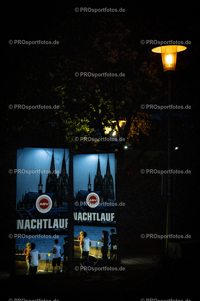 22. ASV Nachtlauf; Koeln, 28.05.25 | Impressionen vom 22. ASV Nachtlauf am 28.05.25 am Tanzbrunnen in Koeln. Foto: BEAUTIFUL SPORTS/Axel Kohring