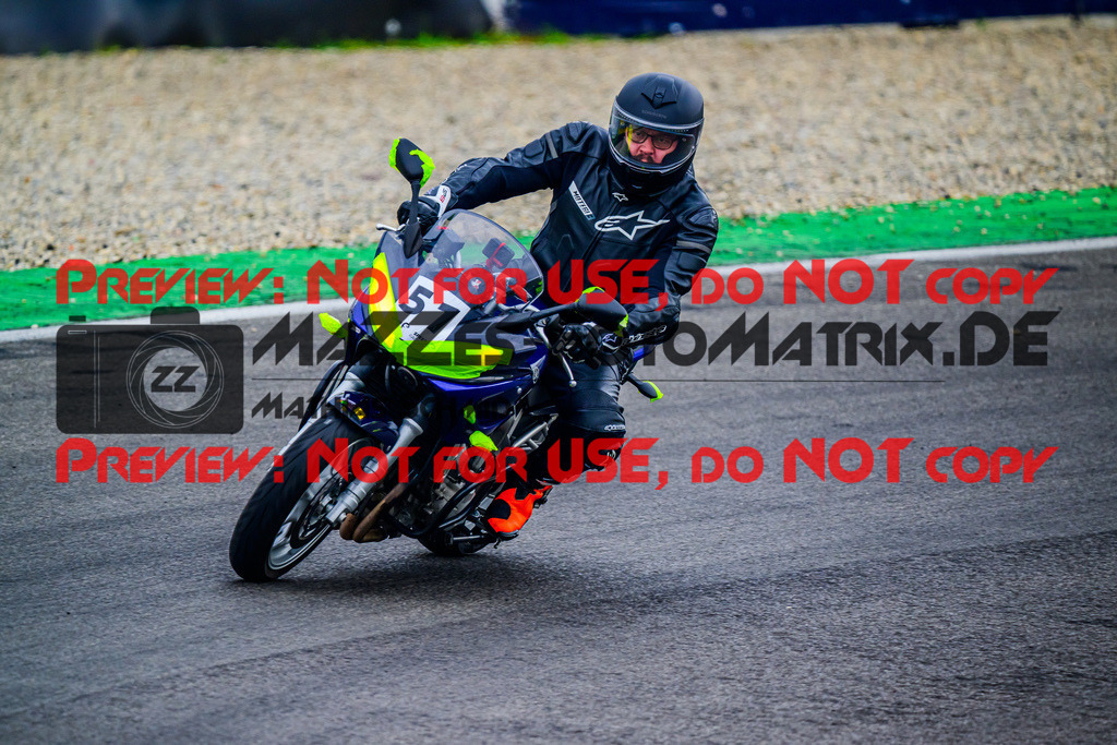 MaZZes_FotoMatrix_240614_6007705_3903 | GELB