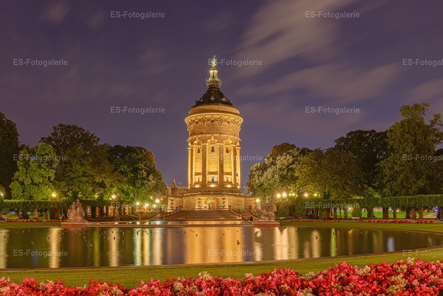 Wasserturm Mannheim im Abendlicht