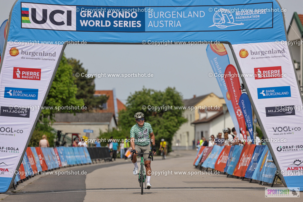 VJ__9520 | Neusiedlersee Radmarathon 2026@sportshot_your_pictrs #yourpictures#roadtowm2029 #nrm #neusiedlerseeradmarathon #neusiedlersee #neusiedlerseetourismus #burgenland #mörbisch #nrm26 #burgenlandtourismus #voglundco #poweredbyburgenlandtourismus #radsport #rad #marathon #ucigranfondo #visitburgenland #ucigranfondoworldseries