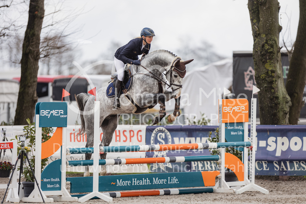 230411_Mühlen_02SprPf-A-217 | Deine schönsten Turniermomente als professionelle Fotos! Entdecke hochwertige Pferdesport-Fotografie im Online-Shop. Jetzt Fotos finden & bestellen!