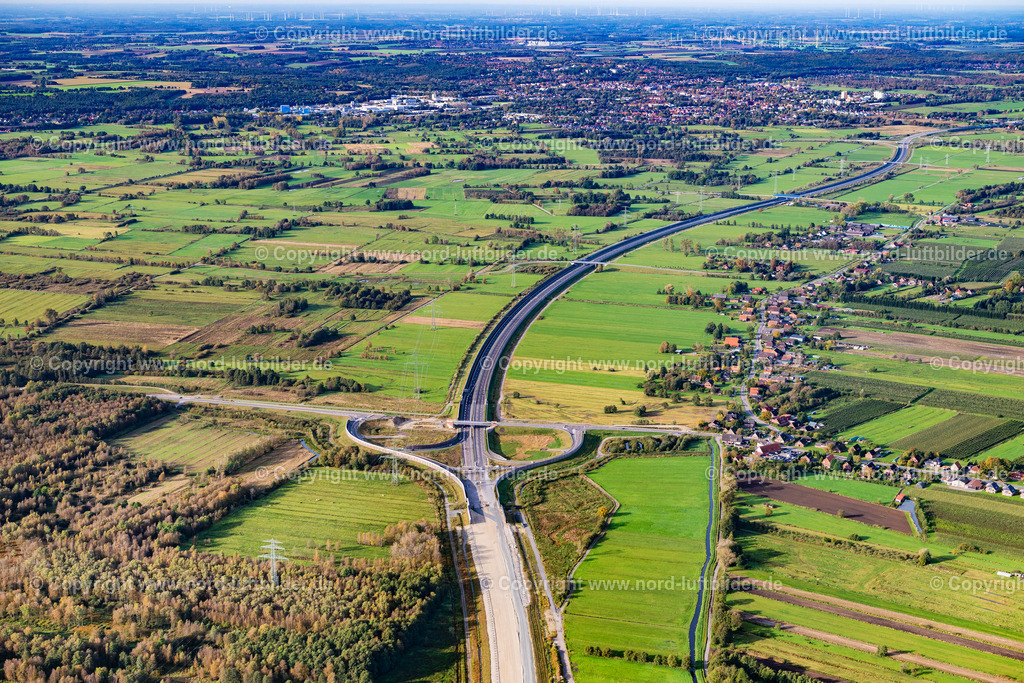 Hamburg_Neu_Wulmstorf_Autobahnbaustelle_A26__ELS_2681121024 | NEU WULMSTORF 12.10.2024 Baustelle zum Neubau am Autobahn- Streckenverlauf der BAB Abfahrt A26 in Neu Wulmstorf im Bundesland Niedersachsen, Deutschland. Weiterführende Informationen bei: DEGES Deutsche Einheit Fernstraßenplanungs- und -bau GmbH,  Landkreis Stade. // Construction site for new construction on the motorway route of the motorway exit A26 in Neu Wulmstorf in the state of Lower Saxony, Germany. Further information at: DEGES Deutsche Einheit Fernstrassenplanungs- und -bau GmbH,  Landkreis Stade. Foto: Martin Elsen