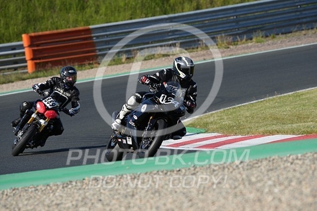 2025_05_13_PBK_21941 | Sportfotografie; SlowMotion; Video; Rennstrecke; Hafeneger; Speer; Racing; RSE; BMW; CBO; Trackday; Motorsportarena; Hockenheimring; Brno; Most; Barcelona; Valencia