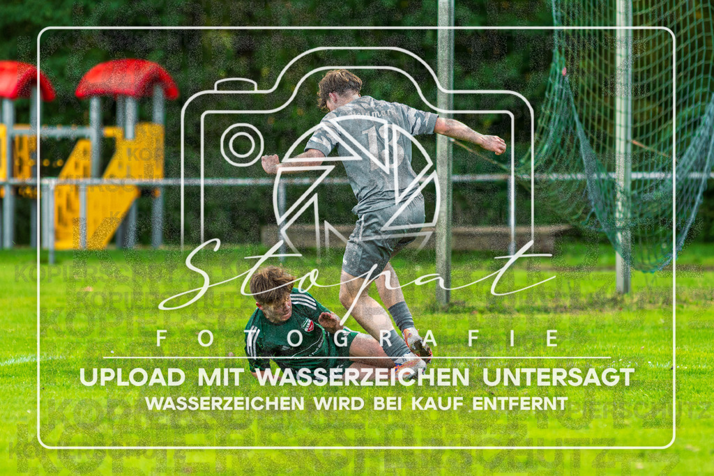 261004-HMKSCT-0035 | v.l. Linus Diers (SC Tewel #25), Maksim Alt (Heidmark #13);Kreisliga Herren HK - Heidmark vs. SC Tewel am 04.10.26 in Heidmarkstadion, Bad Fallingbostel - Realisiert mit Pictrs.com