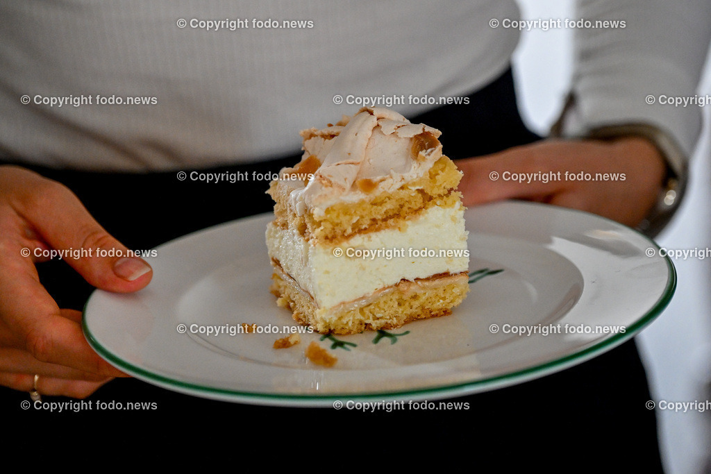 Inner Wheel Club Linz_ Charity Oldtimerfahrt_ 21.09.2024-171 | 21.09.2024, Linz, AUT, Inner Wheel Club Linz,  Charity Oldtimerfahrt im Bild Inner Wheel Club Linz,  Charity Oldtimerfahrt, Teilnehmer©Harald Dostal / fodo.media