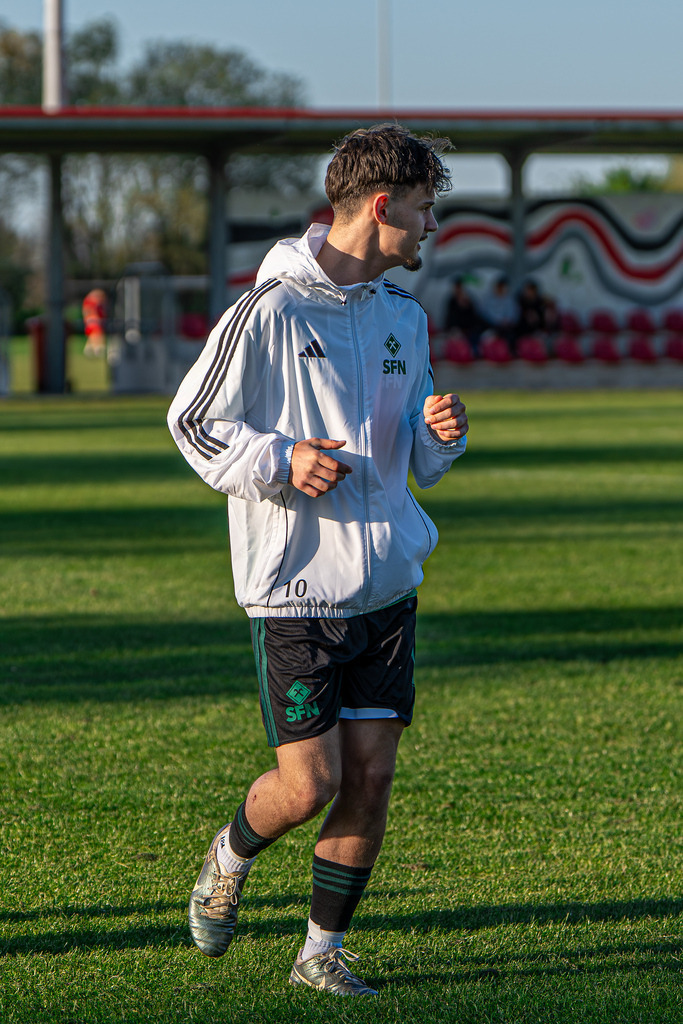 Fußball I A-Junioren I Saison 2025-2026 I VFL Oythe - SFN Vechta I 07323 | jns.sportfotos - Realisiert mit Pictrs.com