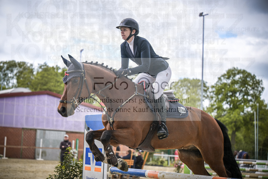 DOS_7911 | Entdecke hochwertige Reitturnierfotos von Foto Oger. Professionell, emotional und authentisch – jetzt Lieblingsmomente im Shop bestellen.Deutschlandweite Turnierfotografie. - Realisiert mit Pictrs.com
