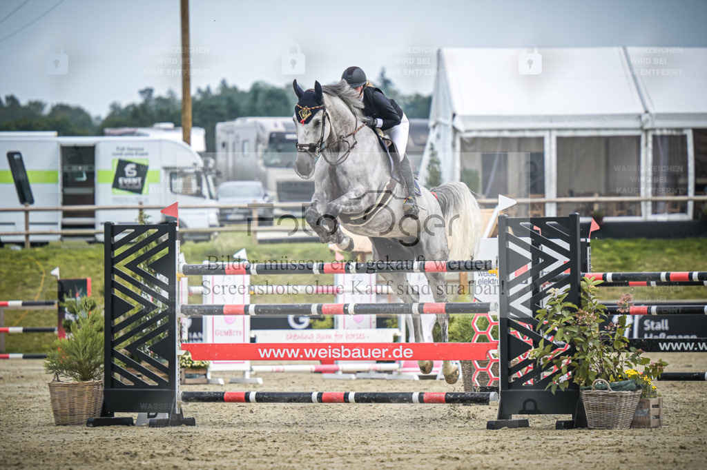 DOS_1326 | Entdecke hochwertige Reitturnierfotos von Foto Oger. Professionell, emotional und authentisch – jetzt Lieblingsmomente im Shop bestellen. - Realisiert mit Pictrs.com