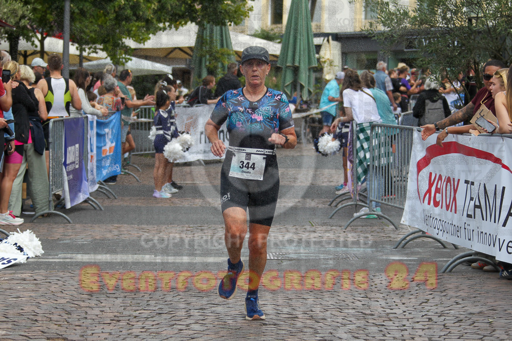 250824_1348_EV4_0673 | Sportfotografie im Rhein-Sieg Kreis, Köln, Bonn, NRW, Rheinland Pfalz, Hessen, etc. Unser Tätigkeitsfeld umfasst den Laufsport vom Volkslauf über den Marathon, Duathlon, Triathon bis zum Ultralauf wie Kölnpfad Ultra oder Schindertrail.