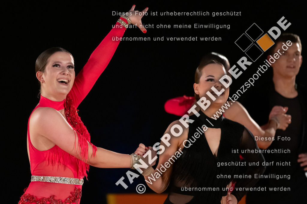 20250504-10343 | Hier finden Sie Tanz Bilder vom Latein und Standard Formationen tanzen. Sportbilder vom Tanzsport. Schöne Fotos und von Weltmeisterschaft, Europameisterschaft, Bundesliga, Regionalliga, Oberliga und Landesliga sowie von GOC Stuttgart, DanceComp, WM Bremen