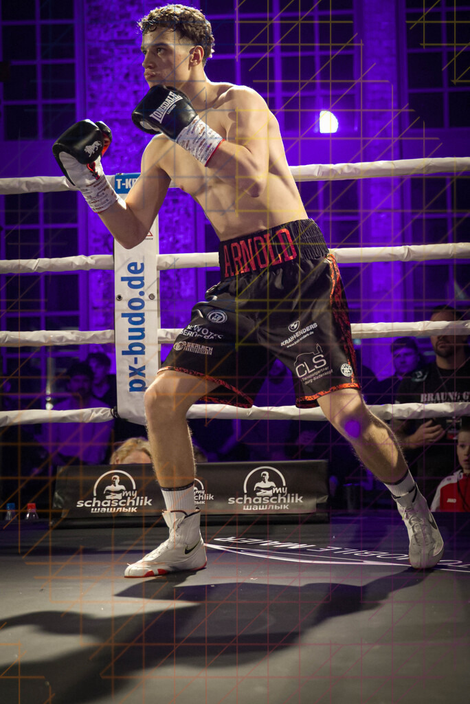 Domenik Arnold erster WM KAmpf 02 2026 tomafocus TB00106 | professionelle Sport- und Eventfotografie von Tomafocus – dynamische Bilder, emotionale Momente und hochwertige Aufnahmen für jeden Anlass. - Realisiert mit Pictrs.com