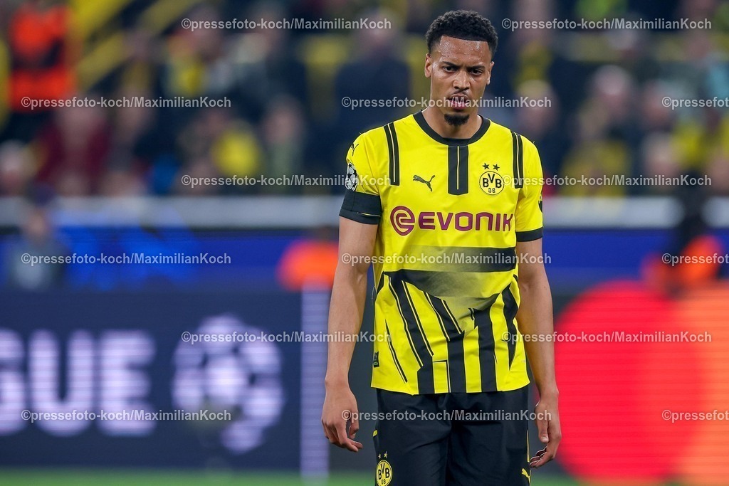 UCL1504251131 | 15.04.2025, Fußball, UEFA Champions League, Borussia Dortmund - FC Barcelona, BVB Stadion, Viertelfinale, Saison 2024 2025: Felix Nmecha (BVB #8) enttäuscht EnttäuschungRegulations prohibit any use of photographs as image sequences and or quasi-video.