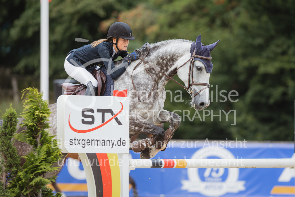 220729_BHO_GT_M2-Spr_1-218 | Deine schönsten Turniermomente als professionelle Fotos! Entdecke hochwertige Pferdesport-Fotografie im Online-Shop. Jetzt Fotos finden & bestellen!