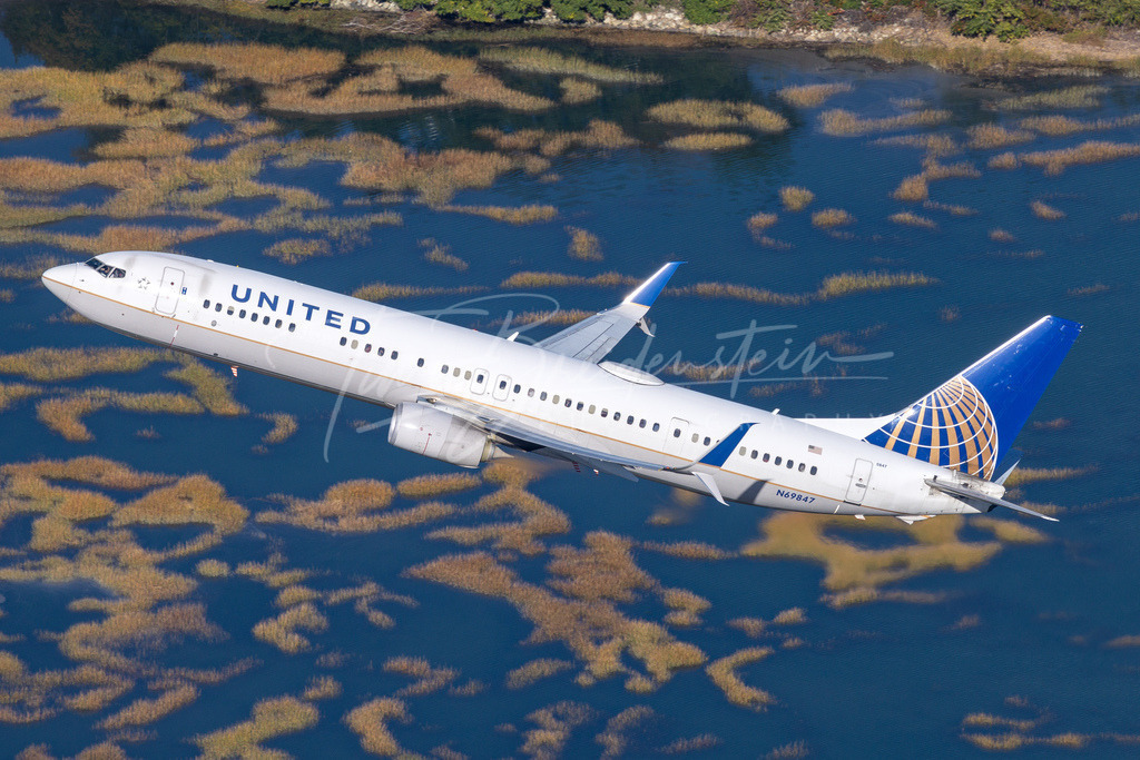 United Airlines Boeing 737-800 departure from Boston | Boston Logan Airport - Realisiert mit Pictrs.com