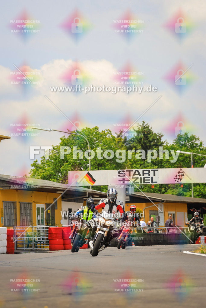_DSK2426 | Hier findet Ihr Bilder von Touristenfahrten auf der Nürburgring Nordschleife oder von anderen Veranstaltungen die ich besucht habe. Viel Spass beim Durch Schauen 