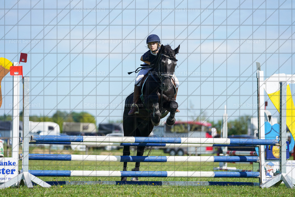 20230917-FAH09440 | Landsberg am Lech, 2023, Kaufbeuren, Kempten, Allgäu, Turnierfotografen Bayern, Fotoagentur Herrmann, Turnierbilder, Reitsport Fotos, Pferdefotograf, Augsburg, Bad Tölz, Dachau, Karlsfeld, Memmingen, Buchloe, Schwabmünchen