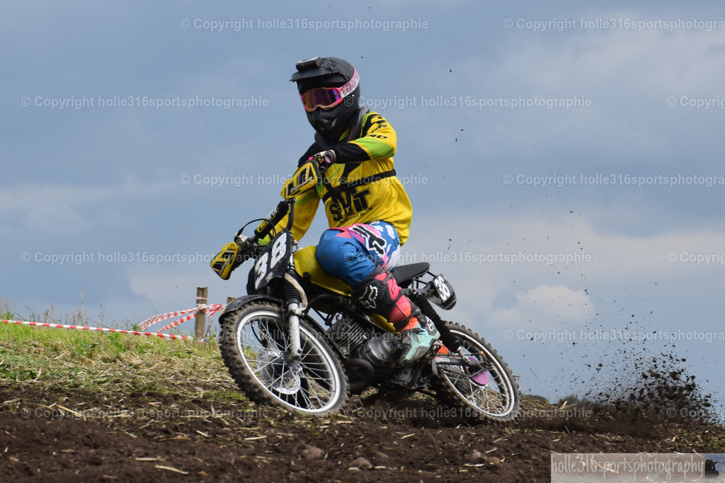 DSC_0011_01 (2) | Sportfotografie , Motorsport, Motoross, Reitsport, Mointainbike, Enduro,
Landschaft , Outdoor, Eventfotografie, Landschaft, Bilder online bestellen - Realisiert mit Pictrs.com