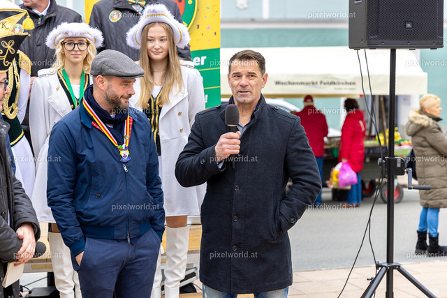 Faschingswecken am Hauptplatz | Bildershop von pixelworld.at - Realisiert mit Pictrs.com