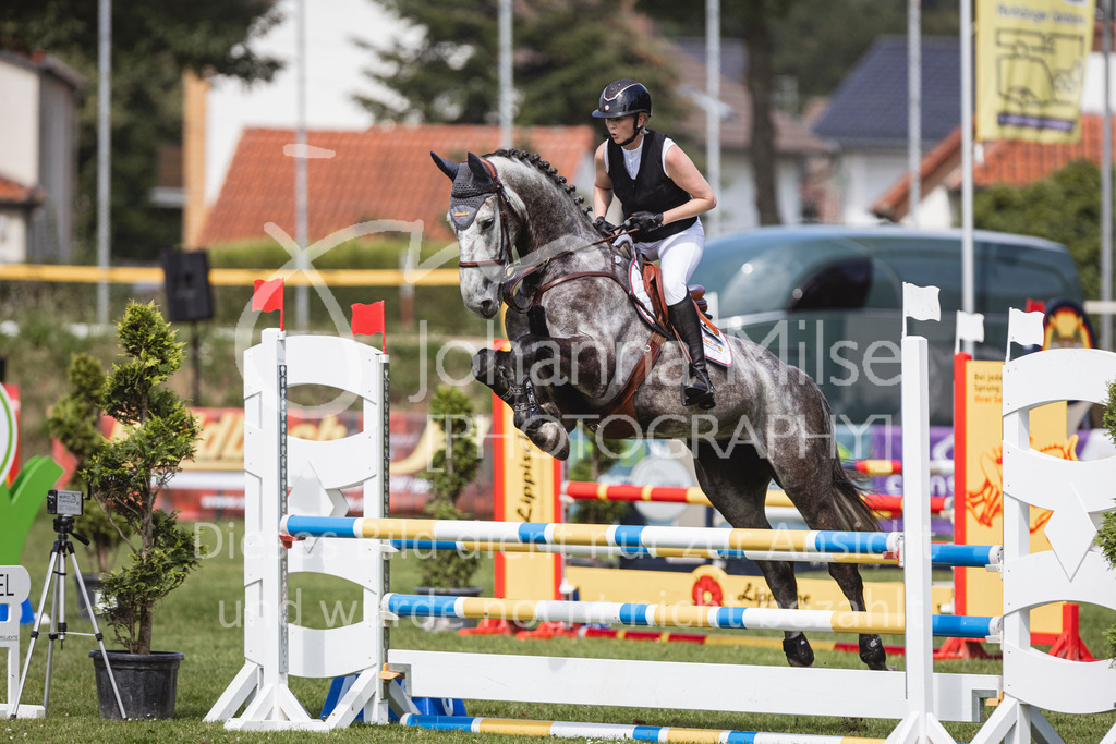 240719_LC_SprPf-A2-224 | Deine schönsten Turniermomente als professionelle Fotos! Entdecke hochwertige Pferdesport-Fotografie im Online-Shop. Jetzt Fotos finden & bestellen!