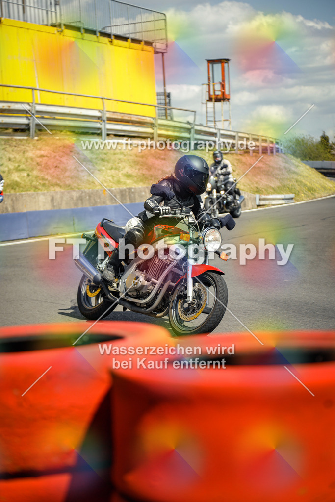 OBK_Mai_Martina_Markus-11199 | Hier findet Ihr Bilder von Touristenfahrten auf der Nürburgring Nordschleife oder von anderen Veranstaltungen die ich besucht habe. Viel Spass beim Durch Schauen 