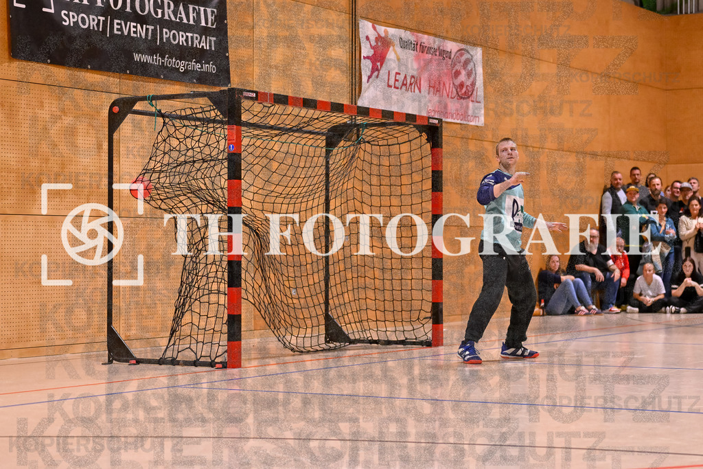 GER, SG Maulburg/Steinen - HSG Dreiland, Handball, Landesliga Suedbaden, 4. Spieltag, Saison 2024/2025, 12.10.2024 | Rubens Freuschle (SG Maulburg/Steinen, #01) hat keine Chance beim 9m Wurf.GER, SG Maulburg/Steinen - HSG Dreiland, Handball, Landesliga Suedbaden, 4. Spieltag, Saison 2024/2025, 12.10.2024Foto: TH Fotografie/Thomas Hess