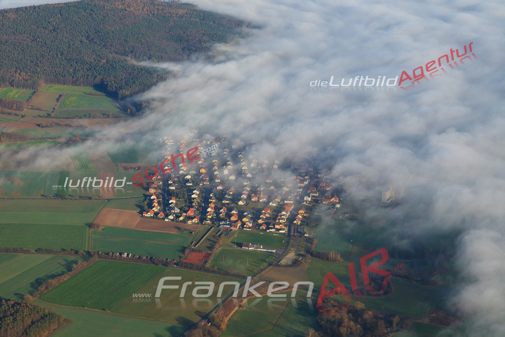 Luftbild von Untergreuth Frensdorf - Luftaufnahme wurde 2015 von https://frankenair.de mittels Flugzeug (keine Drohne) erstellt - die Geschenkidee
