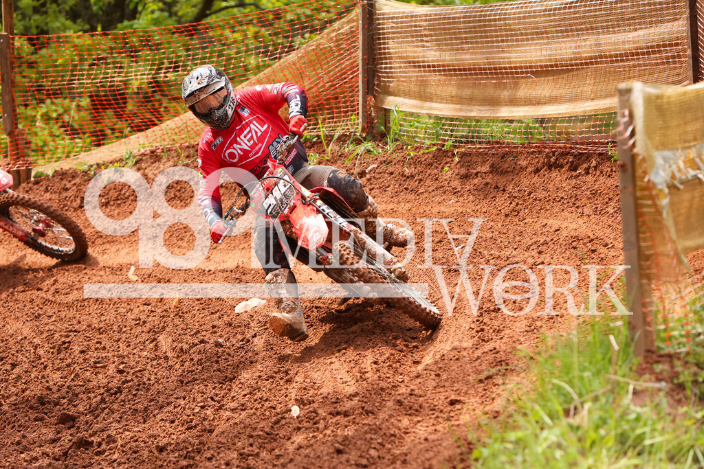 5E6A0309 | 989 MEDIAWORK