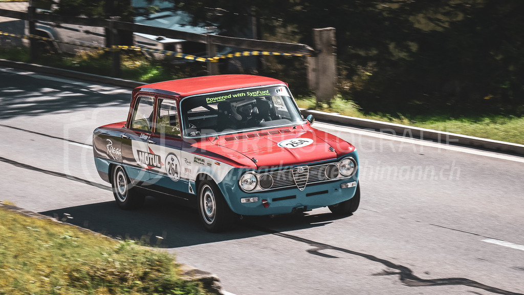 19. Arosa ClassicCar 2023 - 2. September 2023 | 19. Arosa ClassicCar 2023
Arosa, Schweiz
Rüegg Sandro aus Zürich mit der Startnummer 264 in einem Alfa Romeo Giulia TI Super, Jahrgang 1972, in der Klasse Classic Trophy.
@arosaclassiccar, @arosa.official, #arosaclassiccar, #arosa, #76curves, #classiccar
Bild: Sportfotografie Markus Aeschimann | www.markus-aeschimann.ch - Realisiert mit Pictrs.com