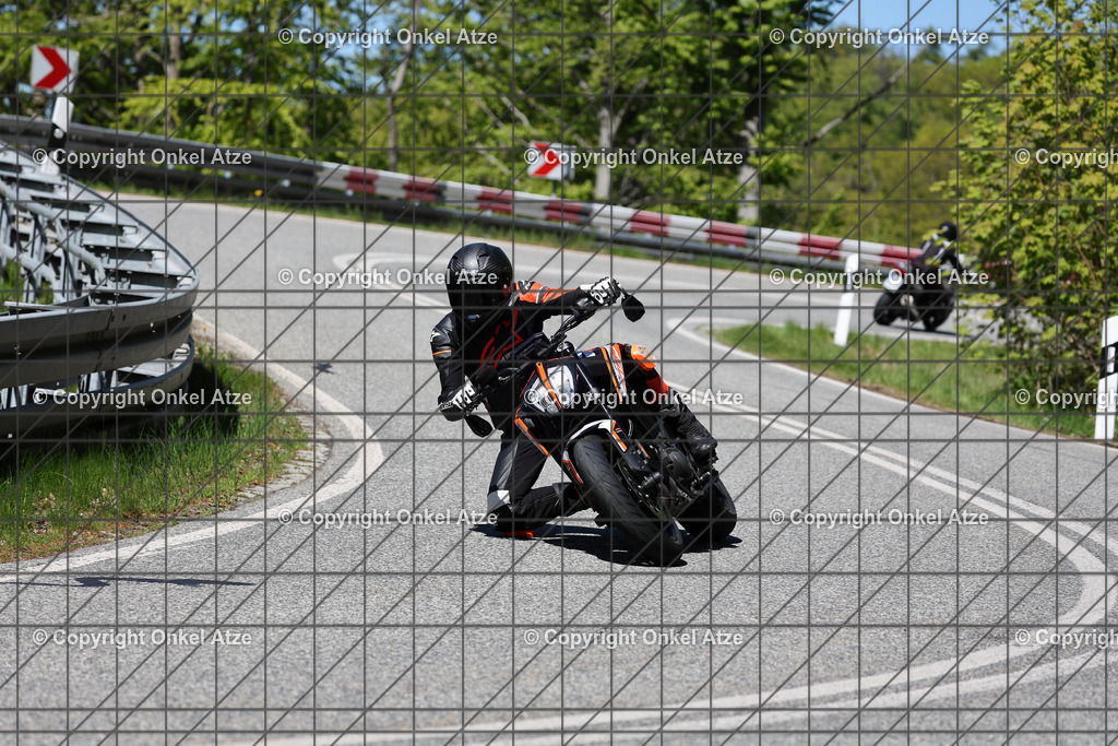 IMG_9614 | Fotograf am Kyffhäuser. Onkel Atze. Kyffhäuser Rennstrecke. Café36. Motorsportfotografie. - Realisiert mit Pictrs.com