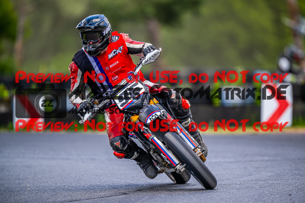 MaZZes_FotoMatrix_220528_1615 | Fotograf Mathias Schmid
Sportfotograf,
Eventfotograf,
Hochzeitsfotograf,
Portraitfotograf