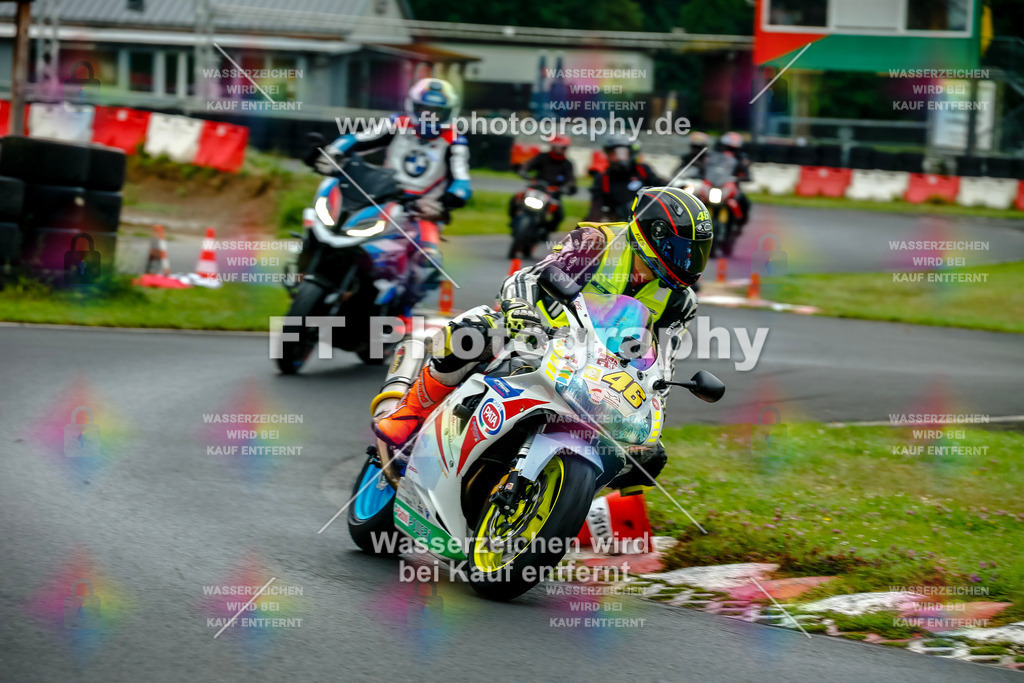 VBK-3497 | Hier findet Ihr Bilder von Touristenfahrten auf der Nürburgring Nordschleife oder von anderen Veranstaltungen die ich besucht habe. Viel Spass beim Durch Schauen 