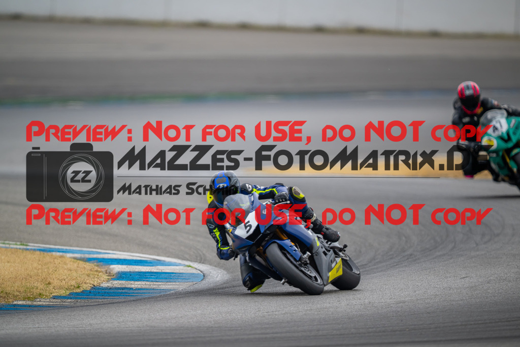 MaZZes-Fotomatrix-20260809-579169 | R1