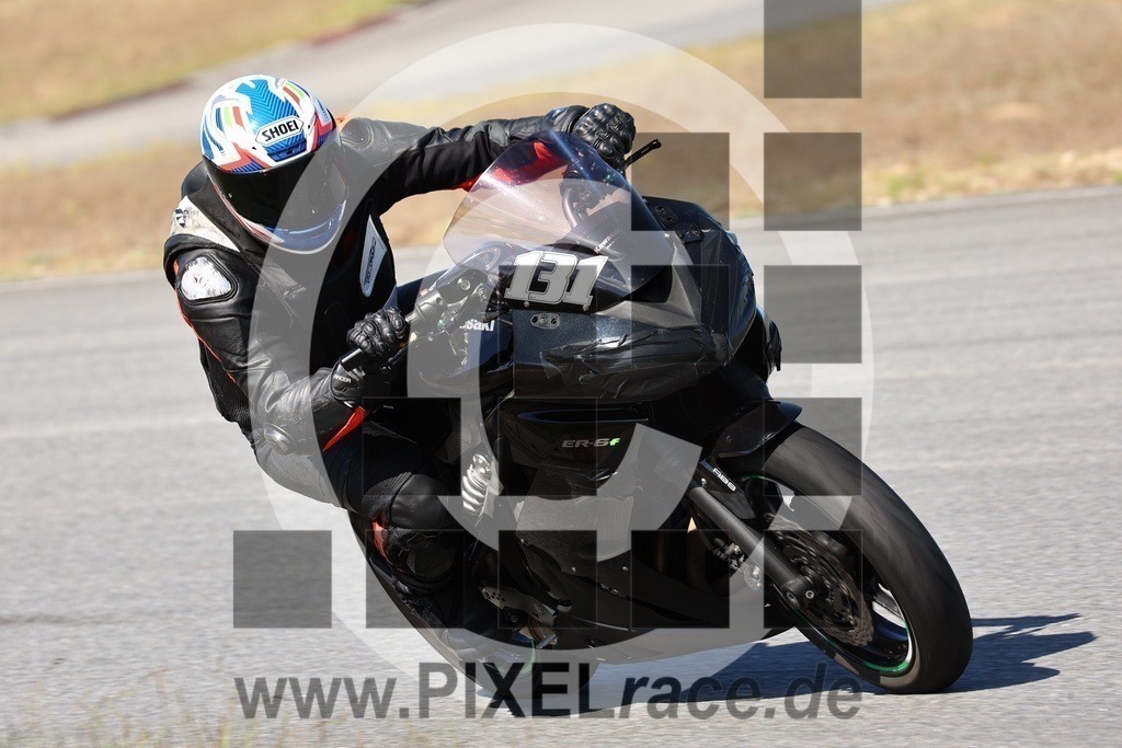 0131-20240503_02009 | Schöne Erinnerungen an spannende Momente - das festzuhalten ist unser Job. PIXELrace.de ist seit 2003 auf den Rennstrecken Europas unterwegs um die Action draußen beim Fahren und die wunderbare Stimmung imm Fahrerlager für euch einzufangen.