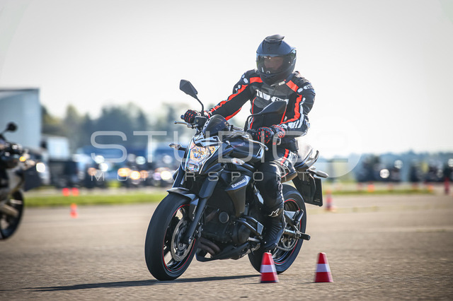 0027-260418_NOE-007_27 | Deine Full-Service-Agentur für ✔️Videoproduktionen und ✔️Motorsportfotografie Jetzt Angebot anfragen!