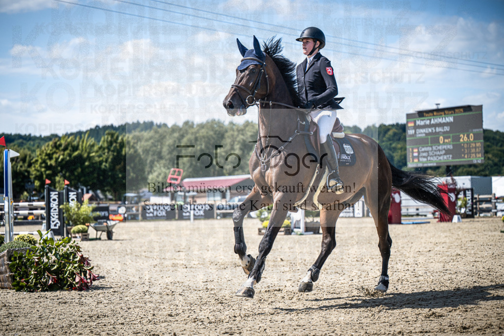 DOS_4050 | Entdecke hochwertige Reitturnierfotos von Foto Oger. Professionell, emotional und authentisch – jetzt Lieblingsmomente im Shop bestellen.Deutschlandweite Turnierfotografie. - Realisiert mit Pictrs.com