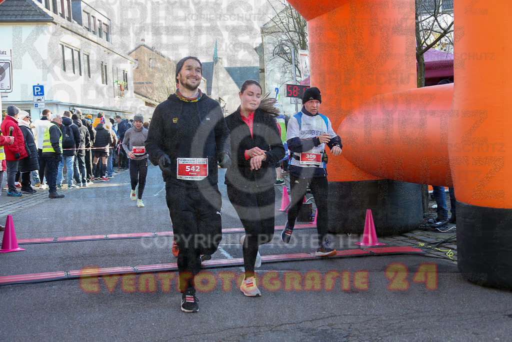 241201_1234_EX1_2725 | Sportfotografie im Rhein-Sieg Kreis, Köln, Bonn, NRW, Rheinland Pfalz, Hessen, etc. Unser Tätigkeitsfeld umfasst den Laufsport vom Volkslauf über den Marathon, Duathlon, Triathon bis zum Ultralauf wie Kölnpfad Ultra oder Schindertrail.