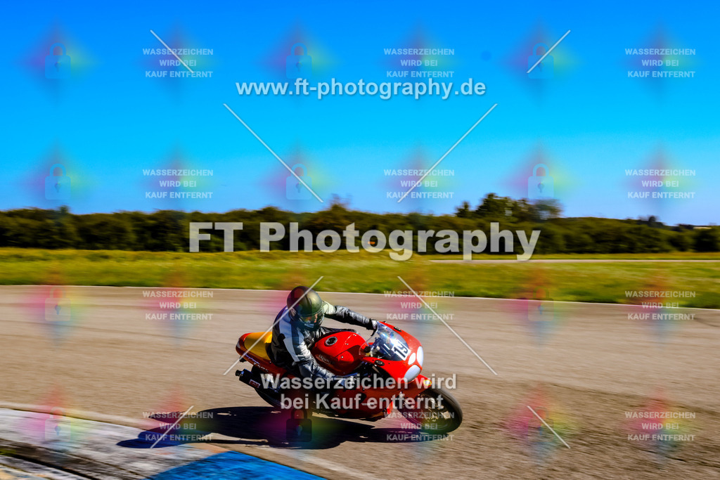 019-2513 | Hier findet Ihr Bilder von Touristenfahrten auf der Nürburgring Nordschleife oder von anderen Veranstaltungen die ich besucht habe. Viel Spass beim Durch Schauen 