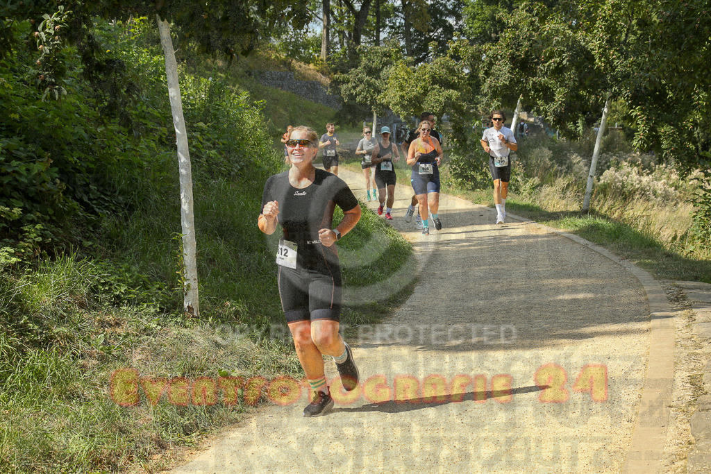 250824_1449_EX1_7725 | Sportfotografie im Rhein-Sieg Kreis, Köln, Bonn, NRW, Rheinland Pfalz, Hessen, etc. Unser Tätigkeitsfeld umfasst den Laufsport vom Volkslauf über den Marathon, Duathlon, Triathon bis zum Ultralauf wie Kölnpfad Ultra oder Schindertrail.