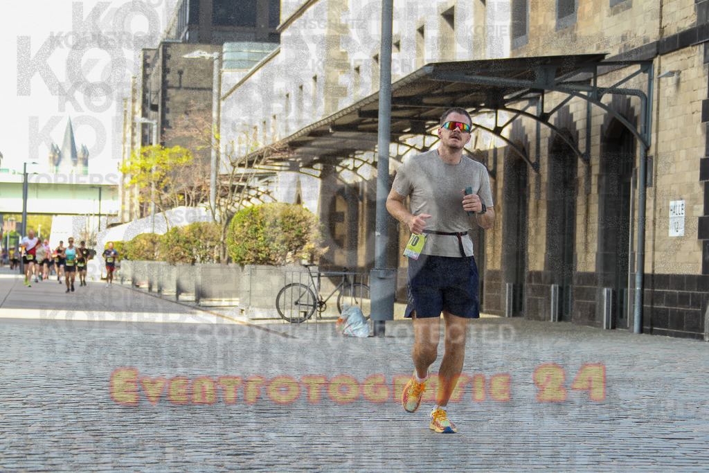 250920_1456_EV4_7657 | Sportfotografie im Rhein-Sieg Kreis, Köln, Bonn, NRW, Rheinland Pfalz, Hessen, etc. Unser Tätigkeitsfeld umfasst den Laufsport vom Volkslauf über den Marathon, Duathlon, Triathon bis zum Ultralauf wie Kölnpfad Ultra oder Schindertrail.