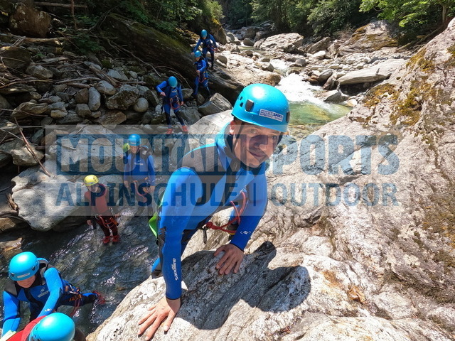 GOPR3159 | Bestelle die Bilder deines Berg- oder Wasser-Abenteuers mit Mountain Sports bequem von zu Hause aus direkt über unseren Online Fotoshop von pictrs.com. - Realisiert mit Pictrs.com