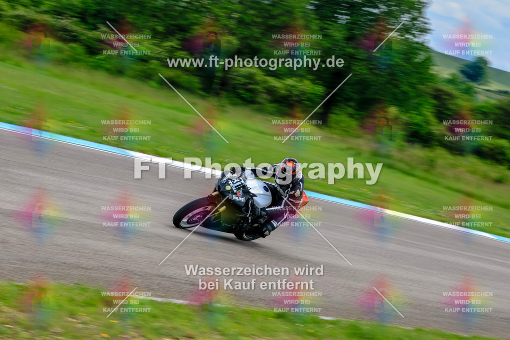 MotoTeam-3501 | Hier findet Ihr Bilder von Touristenfahrten auf der Nürburgring Nordschleife oder von anderen Veranstaltungen die ich besucht habe. Viel Spass beim Durch Schauen 