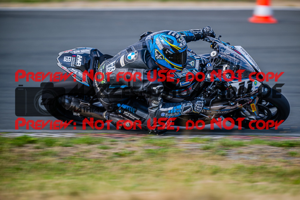 MaZZes_FotoMatrix_220722_7505 | IDM1000