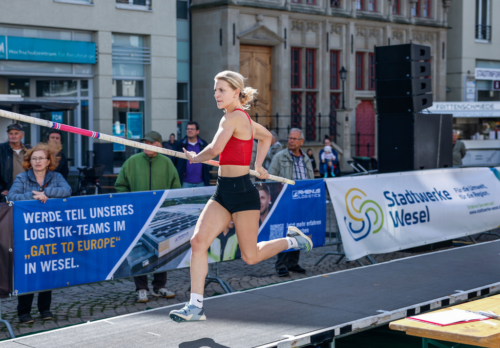 top-top.de 240913-001 | Foto, Video, Fotografie, Videografie, Fotobox, DJ, Discjockey, Musik, Musikbox, Veranstaltung, Photobooth, Amazon, Ebay, Buchtipp, Bestseller, Autor, Verlag, Buch, Wesel, Hamminkeln, NRW, Dinslaken, Rees, Drohne, Hochzeit, Party, Fotobox, Wesel, Fotograf