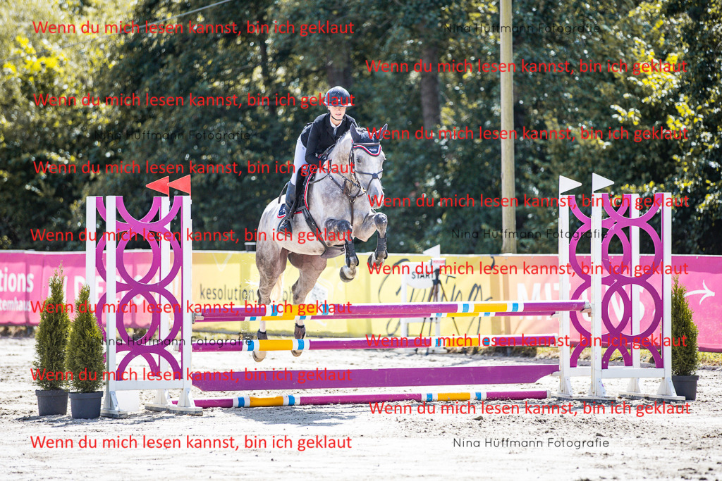 BK1A5148 | Turnierbilder Turnierfotos Nina Hüffmann Turnierfotografie Pferdefotografie Tierzeichnung Haustierzeichnung Pferdezeichnung Hundezeichnung Videograf  - Realisiert mit Pictrs.com