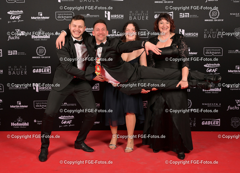 20240114-fge-fotos-0399 | Eröffnungsball der FGE am 14.01.2024 im Alten Stadttheater in Eichstätt. - Realisiert mit Pictrs.com