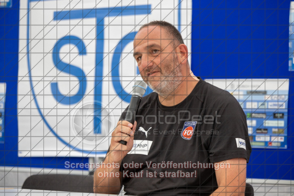 20250706_175719_2371 | #,TSG Salach (blau) vs. 1.FC Heidenheim (rot), Fußball, Freundschaftsspiel - WfV, Saison 2025/2026, Rasensportplatz, Staufenecker Str. 41, 73084 Salach, 06.07.2025 - 15:30 Uhr,Foto: PhotoPeet-Sportfotografie/Peter Harich