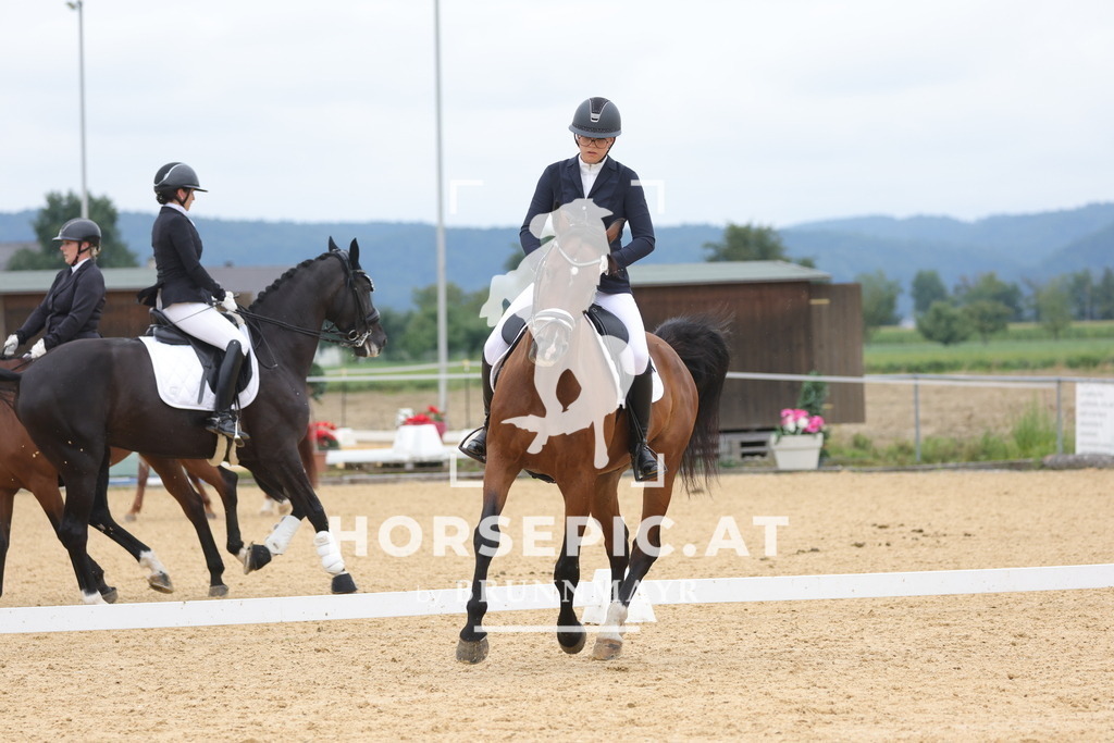 0P6A8975 | Willkommen bei Brunnmayr - Design & Fotografie – Ihrem Spezialisten für Reitturniere und Pferdeveranstaltungen in Oberösterreich, Salzburg und Bayern! Seit über 17 Jahren sind wir leidenschaftlich dabei.